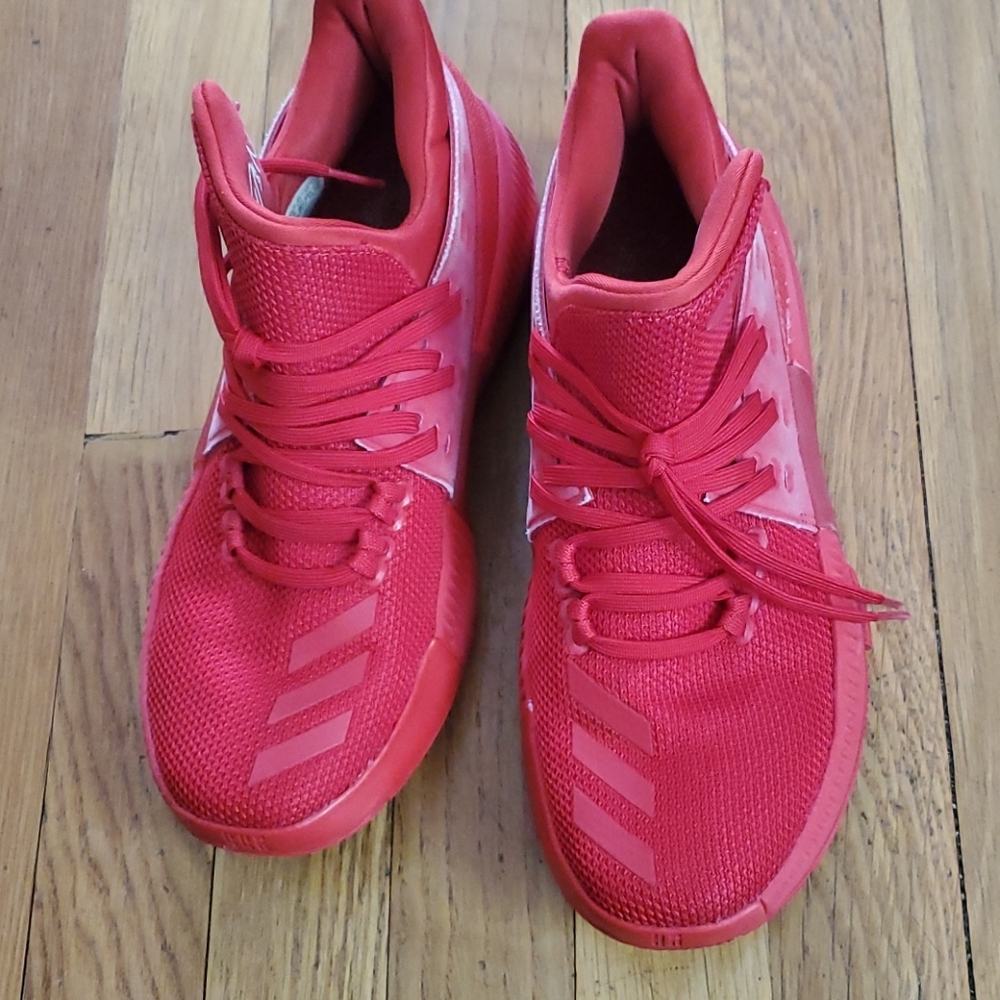 Adidas Bounce sneakers